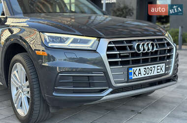 Внедорожник / Кроссовер Audi Q5 2017 в 
