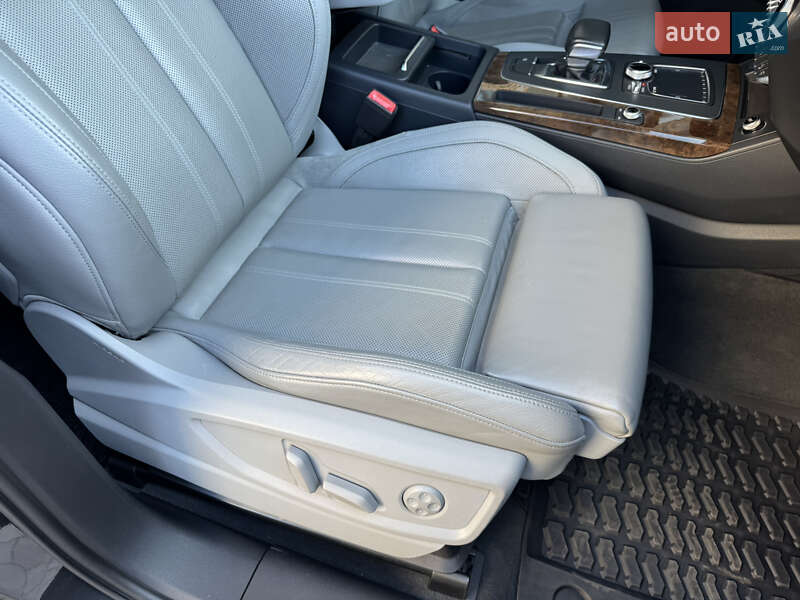 Внедорожник / Кроссовер Audi Q5 2017 в Киеве