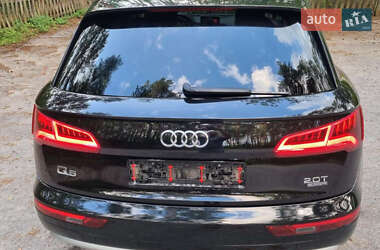 Внедорожник / Кроссовер Audi Q5 2018 в 