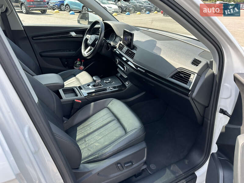 Внедорожник / Кроссовер Audi Q5 2017 в Львове