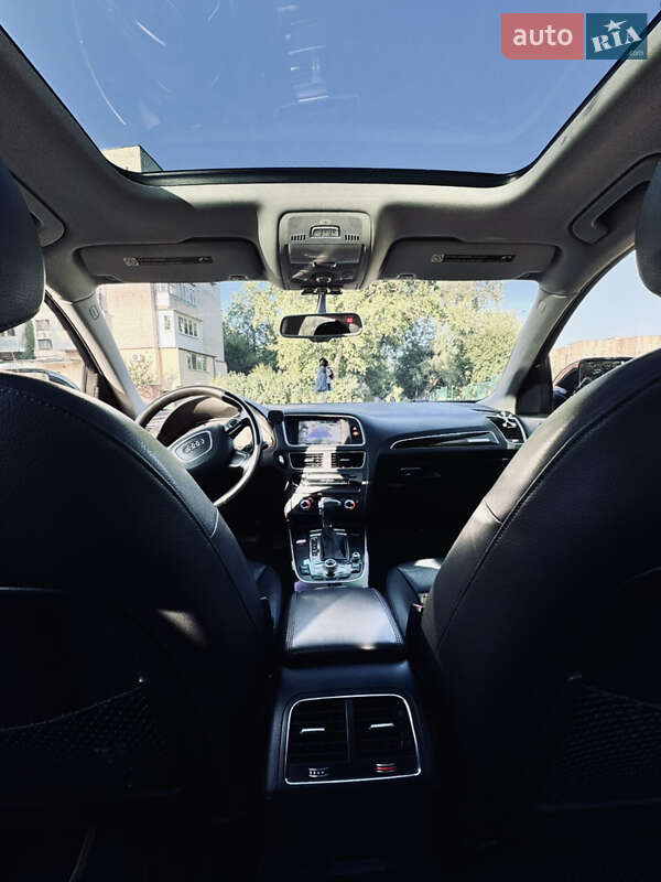 Внедорожник / Кроссовер Audi Q5 2012 в Черновцах