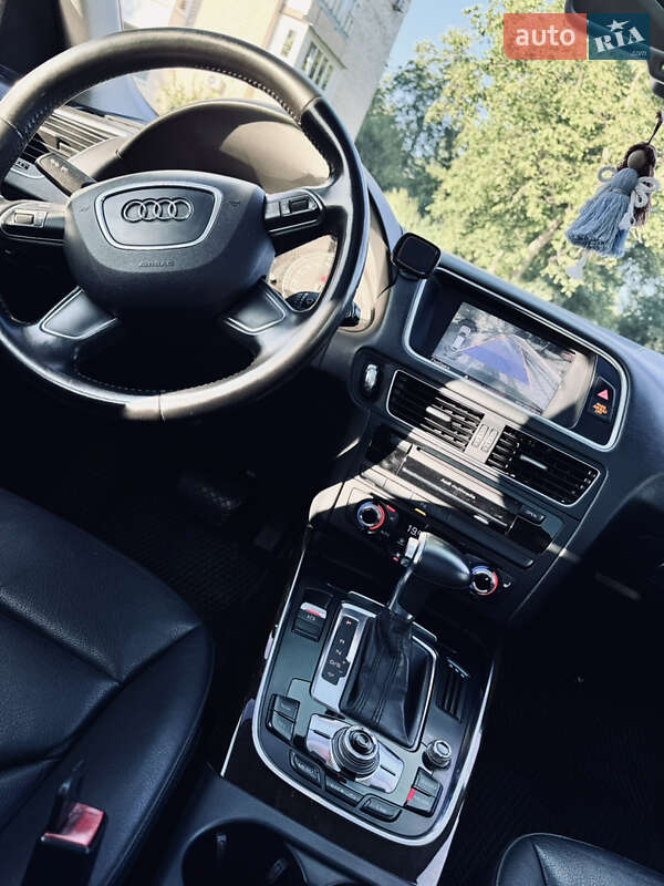 Внедорожник / Кроссовер Audi Q5 2012 в Черновцах