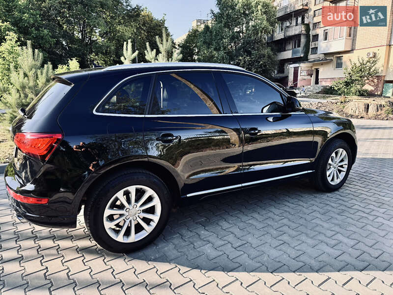 Внедорожник / Кроссовер Audi Q5 2012 в Черновцах