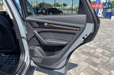 Внедорожник / Кроссовер Audi Q5 2018 в 