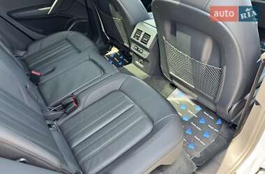 Внедорожник / Кроссовер Audi Q5 2018 в 
