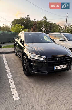 Позашляховик / Кросовер Audi Q5 2017 в 