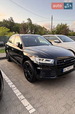 Позашляховик / Кросовер Audi Q5 2017 в 