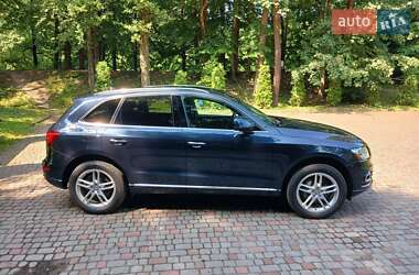 Внедорожник / Кроссовер Audi Q5 2015 в 