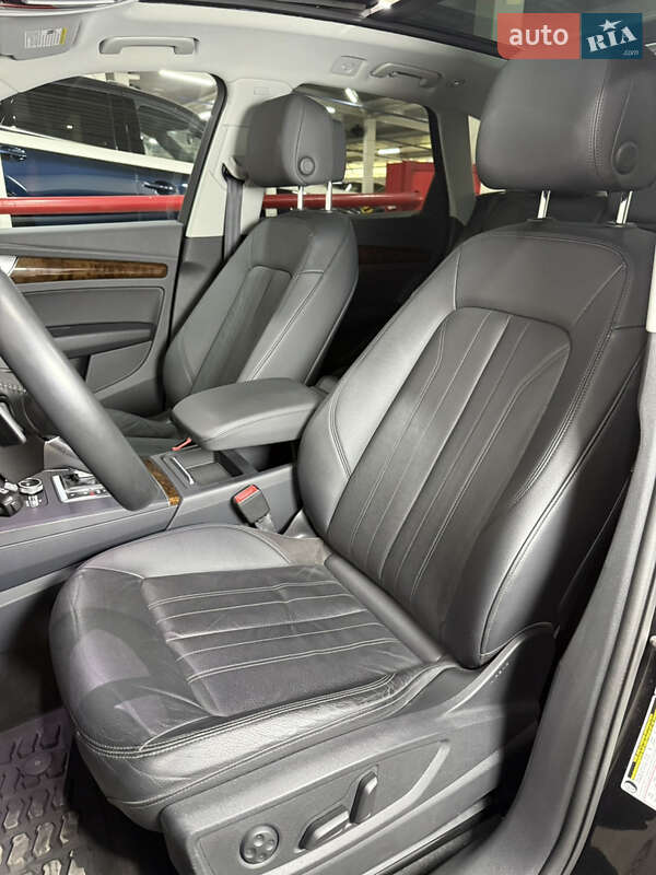 Внедорожник / Кроссовер Audi Q5 2018 в Одессе