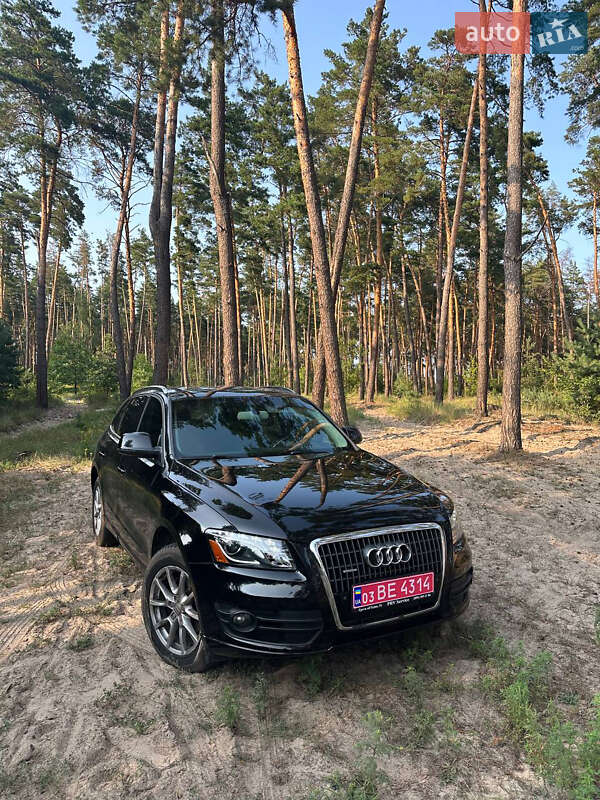 Внедорожник / Кроссовер Audi Q5 2011 в 