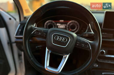 Внедорожник / Кроссовер Audi Q5 2017 в 