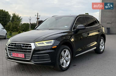 Внедорожник / Кроссовер Audi Q5 2017 в 