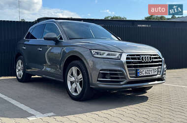Внедорожник / Кроссовер Audi Q5 2018 в 