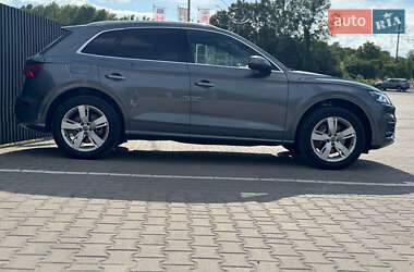 Внедорожник / Кроссовер Audi Q5 2018 в 