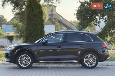 Внедорожник / Кроссовер Audi Q5 2021 в 
