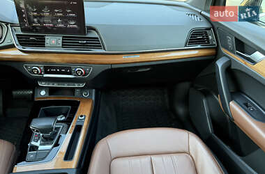 Внедорожник / Кроссовер Audi Q5 2021 в 
