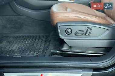 Внедорожник / Кроссовер Audi Q5 2021 в 