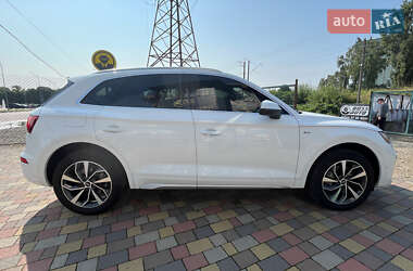 Внедорожник / Кроссовер Audi Q5 2022 в 