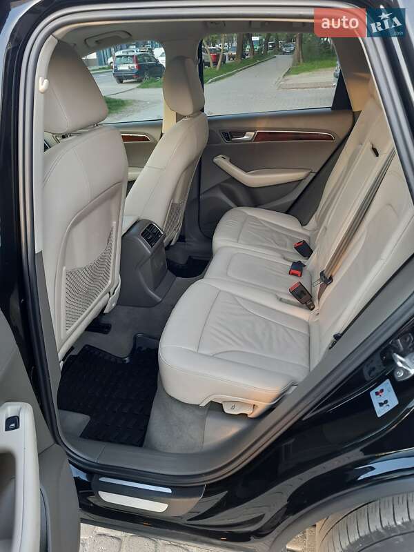 Внедорожник / Кроссовер Audi Q5 2011 в Ивано-Франковске