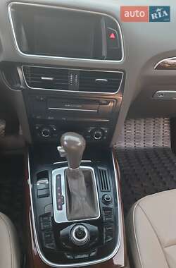 Внедорожник / Кроссовер Audi Q5 2011 в 