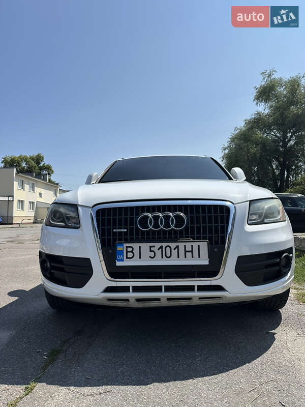 Позашляховик / Кросовер Audi Q5 2011 в Кременчуці