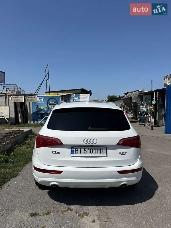 Позашляховик / Кросовер Audi Q5 2011 в Кременчуці