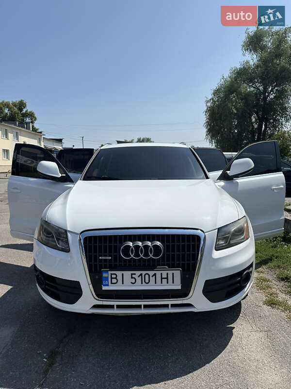 Позашляховик / Кросовер Audi Q5 2011 в Кременчуці