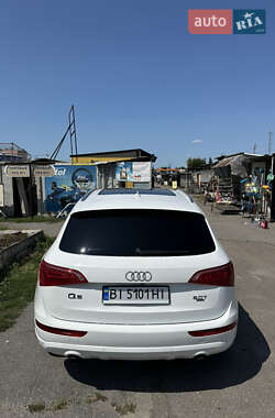 Внедорожник / Кроссовер Audi Q5 2011 в 