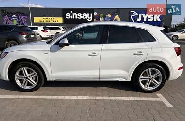 Внедорожник / Кроссовер Audi Q5 2022 в 
