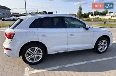 Внедорожник / Кроссовер Audi Q5 2022 в 
