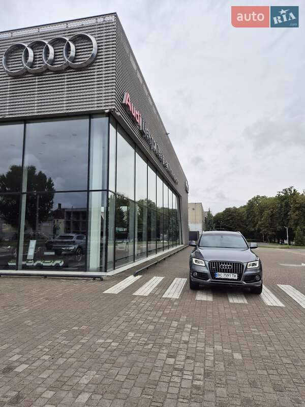 Внедорожник / Кроссовер Audi Q5 2016 в 