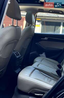 Внедорожник / Кроссовер Audi Q5 2015 в 