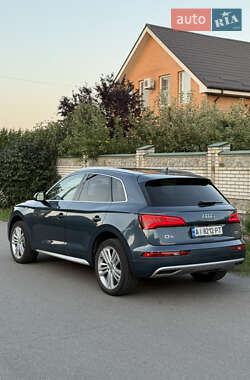 Внедорожник / Кроссовер Audi Q5 2017 в 