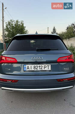 Внедорожник / Кроссовер Audi Q5 2017 в 