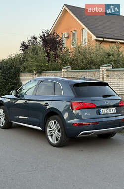 Внедорожник / Кроссовер Audi Q5 2017 в 