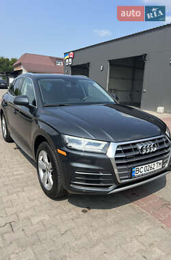 Внедорожник / Кроссовер Audi Q5 2018 в 
