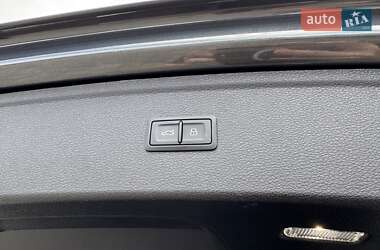 Внедорожник / Кроссовер Audi Q5 2019 в 