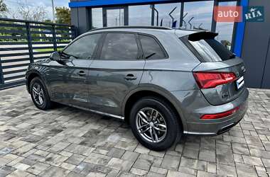 Внедорожник / Кроссовер Audi Q5 2019 в 