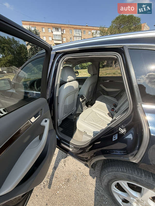 Внедорожник / Кроссовер Audi Q5 2010 в Кривом Роге