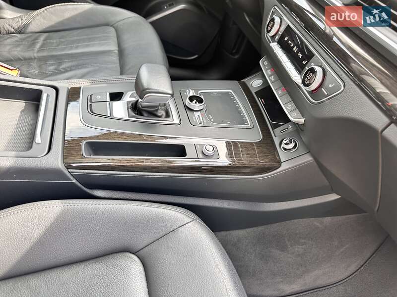 Внедорожник / Кроссовер Audi Q5 2018 в Львове