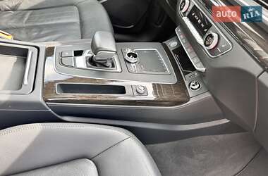 Внедорожник / Кроссовер Audi Q5 2018 в 