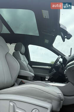 Внедорожник / Кроссовер Audi Q5 2023 в 