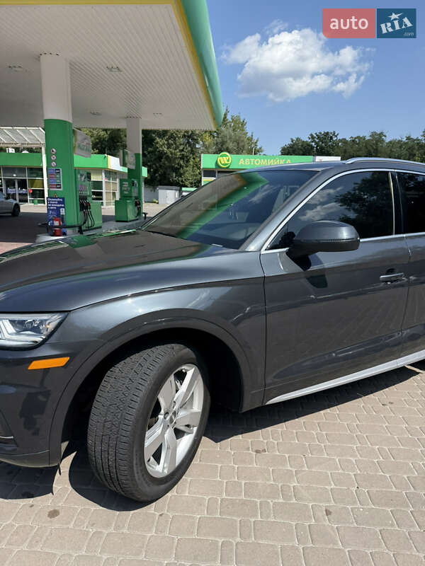 Позашляховик / Кросовер Audi Q5 2018 в Києві