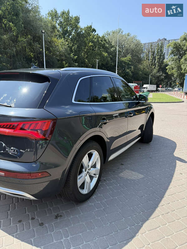 Позашляховик / Кросовер Audi Q5 2018 в Києві