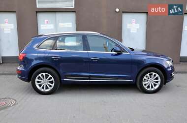 Внедорожник / Кроссовер Audi Q5 2016 в 