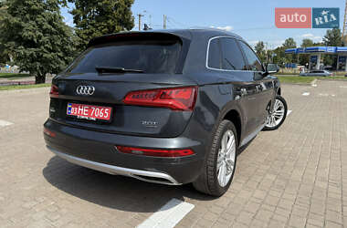 Внедорожник / Кроссовер Audi Q5 2018 в 