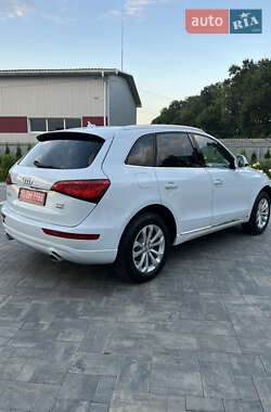 Внедорожник / Кроссовер Audi Q5 2015 в 
