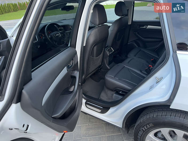 Внедорожник / Кроссовер Audi Q5 2015 в Луцке