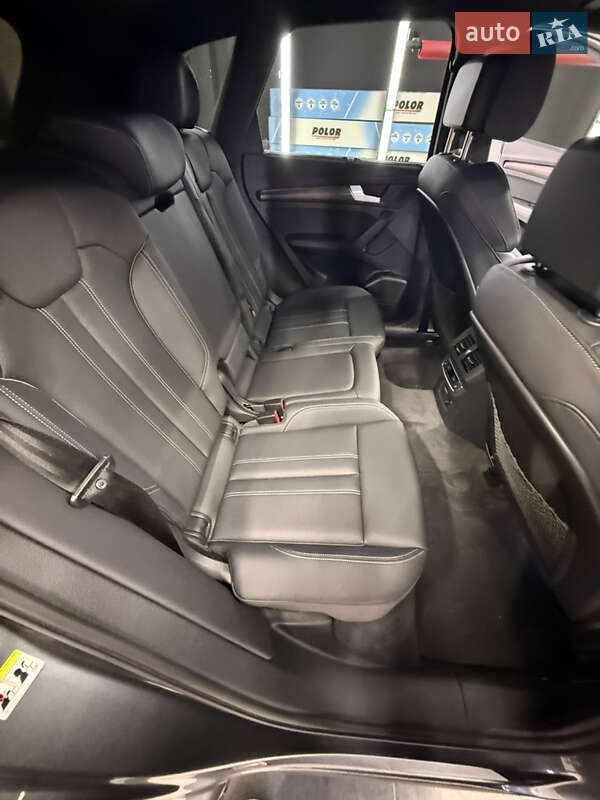 Внедорожник / Кроссовер Audi Q5 2023 в Киеве