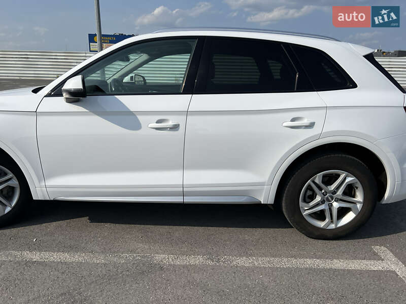Внедорожник / Кроссовер Audi Q5 2018 в Львове